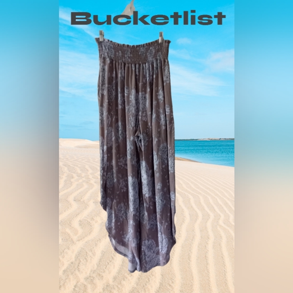 Bucketlist Smocking Waist Band Pants w/ Diagonal Cut Details - Size: Small